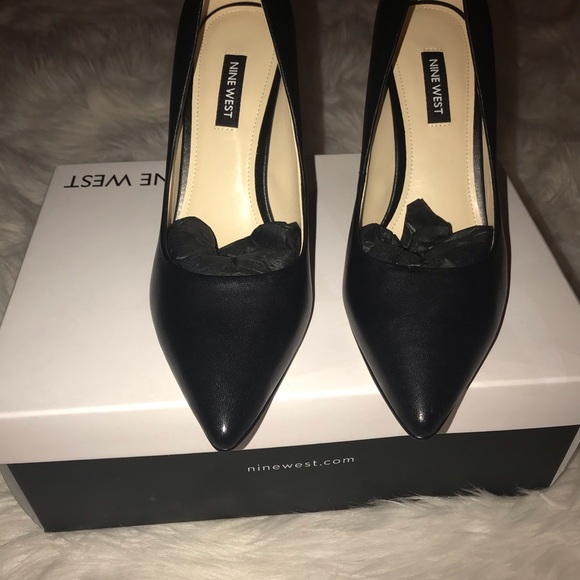 Nine West Black Leather heals
